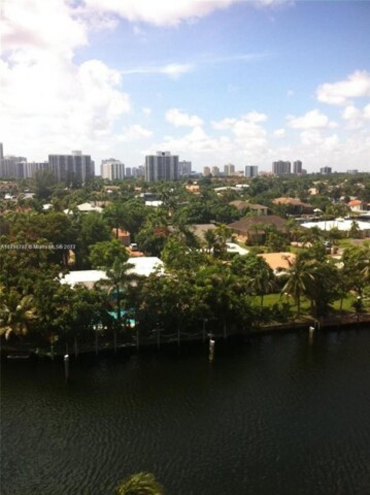 Picture of Home For Sale in Hallandale Beach, Florida, United States