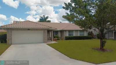 Home For Sale in Coral Springs, Florida