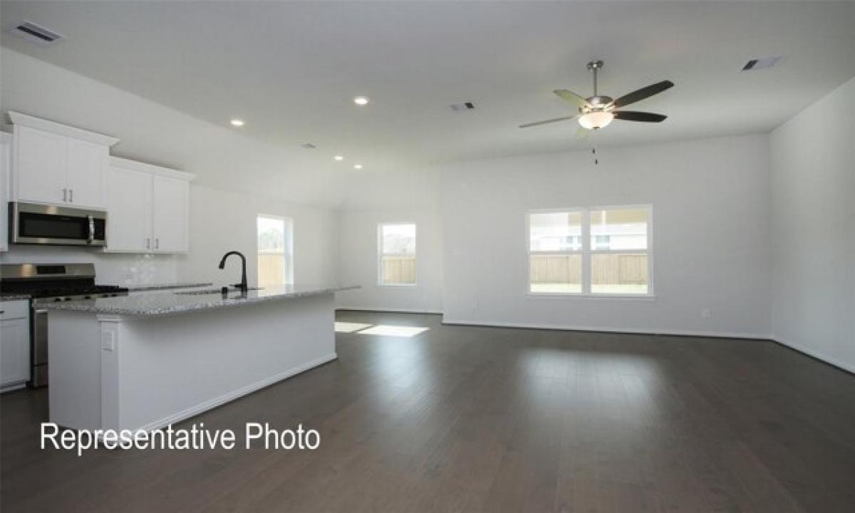 Picture of Home For Sale in Venus, Texas, United States