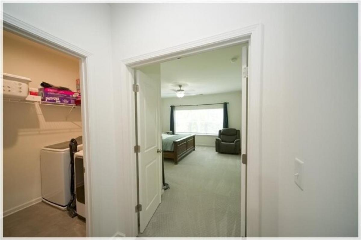 Picture of Home For Sale in Roswell, Georgia, United States