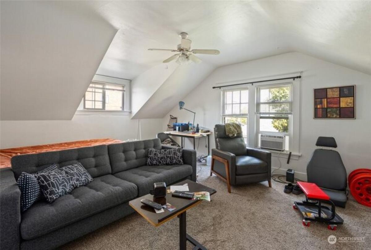 Picture of Home For Sale in Everett, Washington, United States