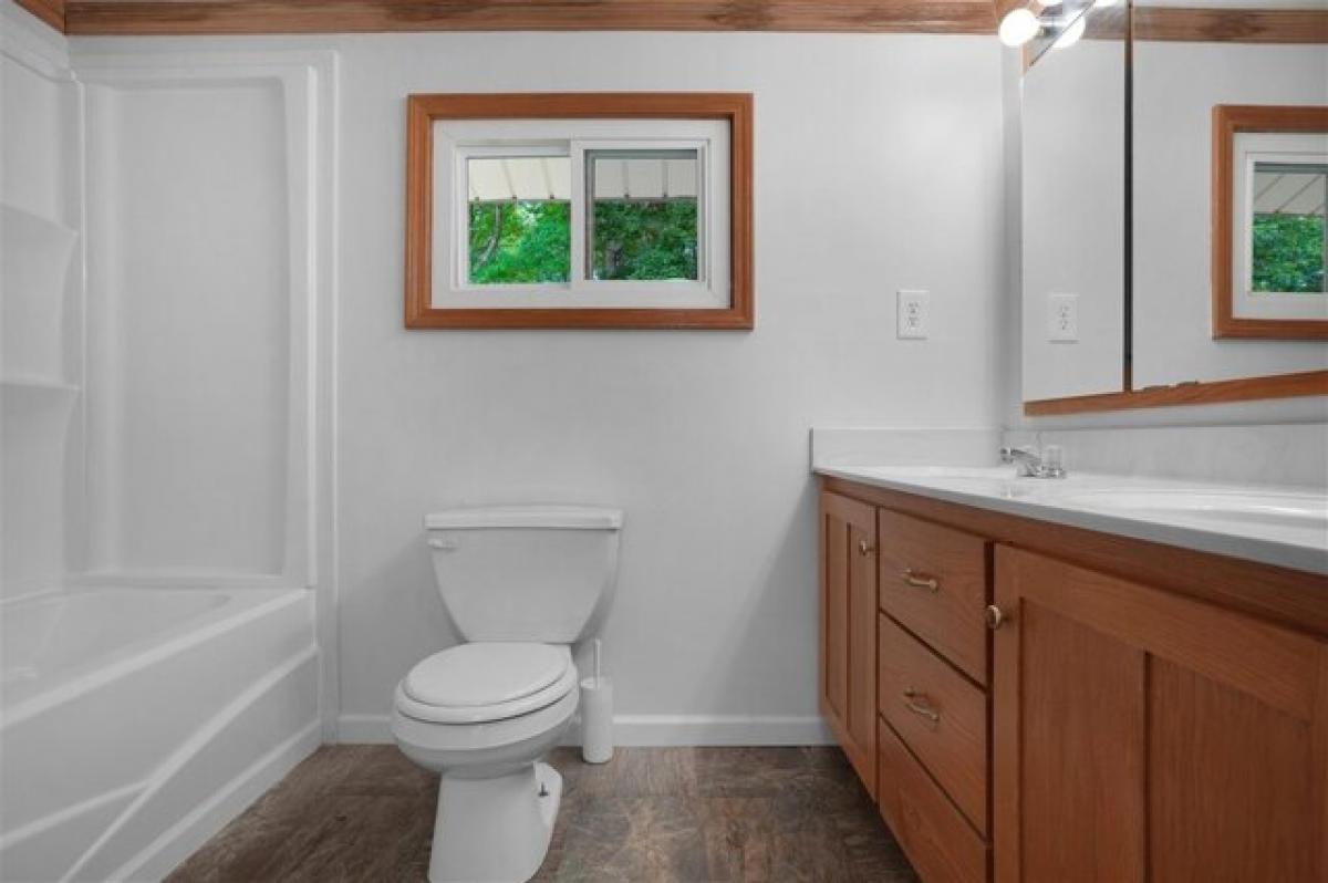 Picture of Home For Sale in Lewisburg, Kentucky, United States