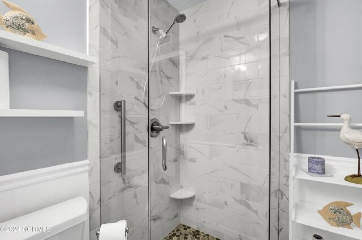 Picture of Home For Sale in Carolina Beach, North Carolina, United States