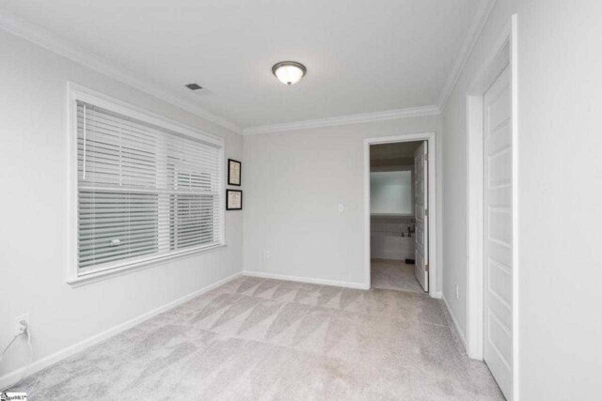 Picture of Home For Sale in Easley, South Carolina, United States