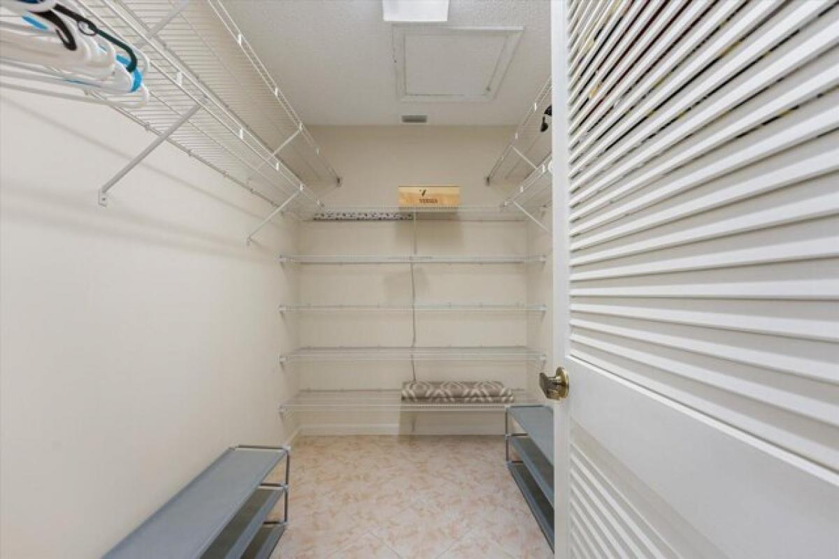 Picture of Home For Sale in Palm Beach Gardens, Florida, United States