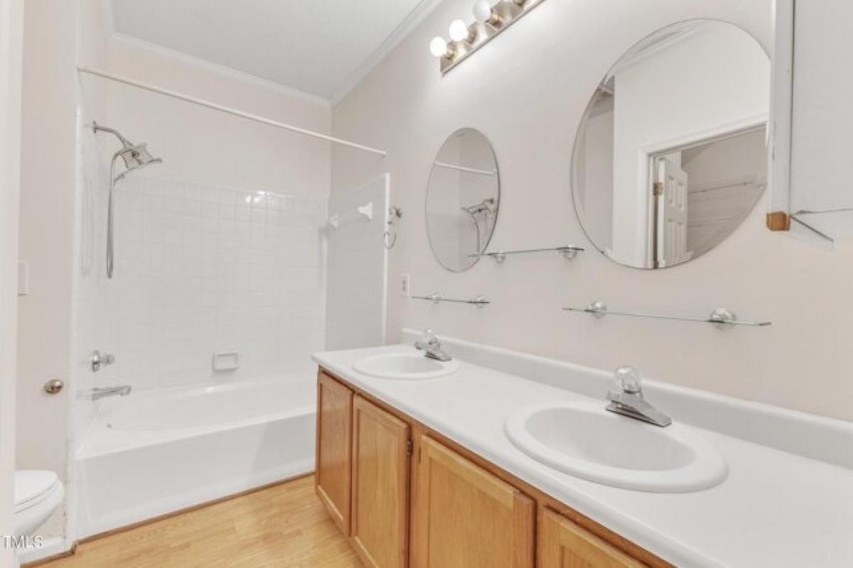 Picture of Home For Sale in Durham, North Carolina, United States