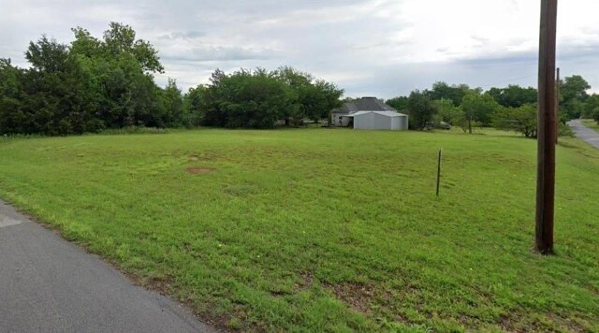 Picture of Residential Land For Rent in Rush Springs, Oklahoma, United States