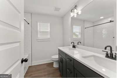 Home For Sale in Hoschton, Georgia