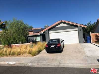Home For Sale in Palmdale, California