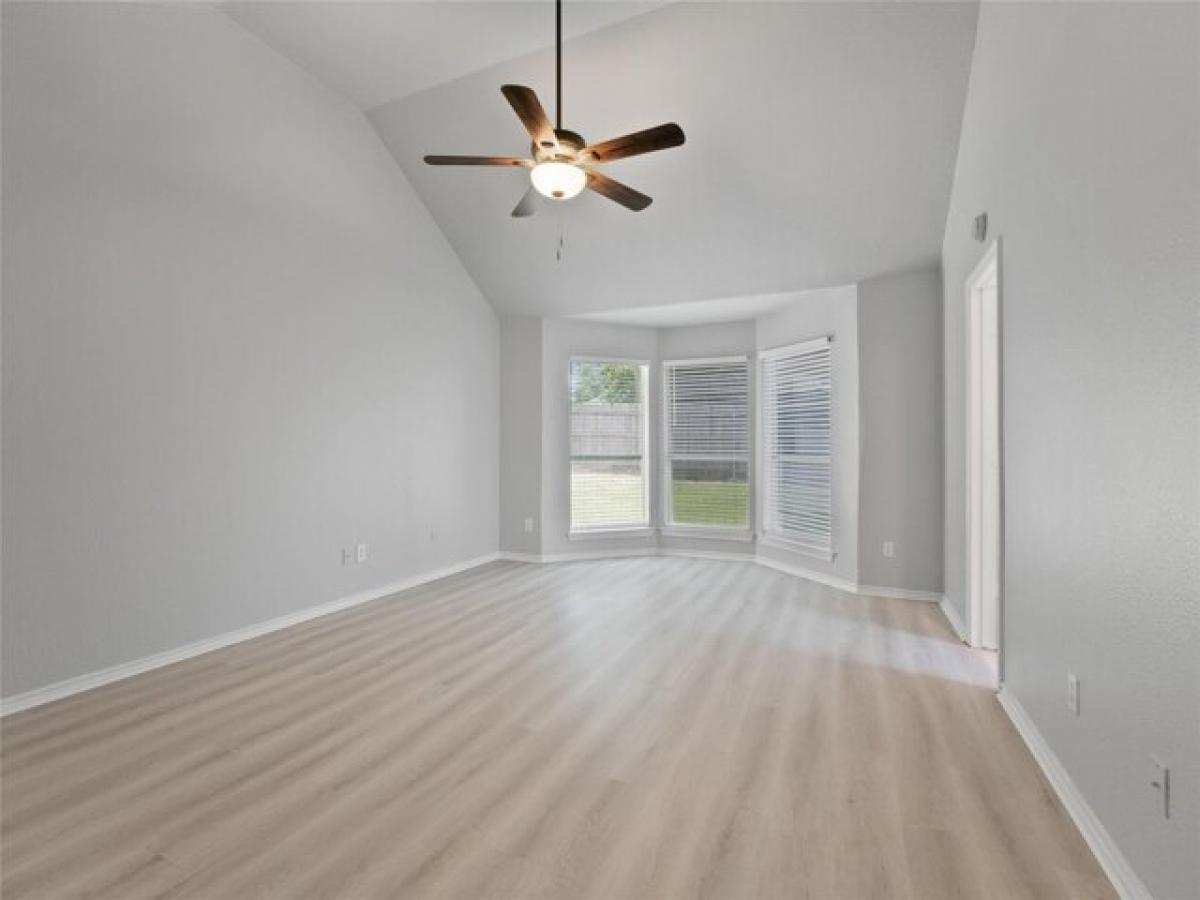 Picture of Home For Sale in Watauga, Texas, United States