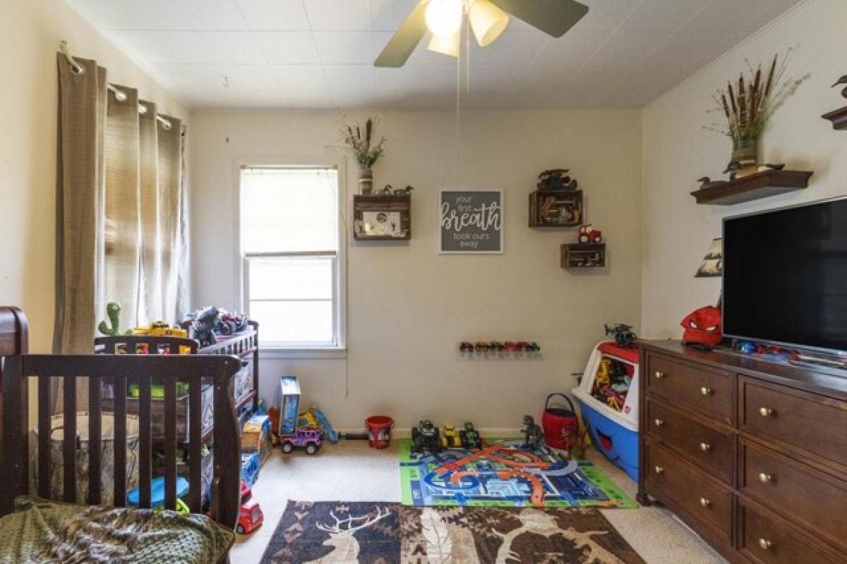 Picture of Home For Sale in Grove, Oklahoma, United States