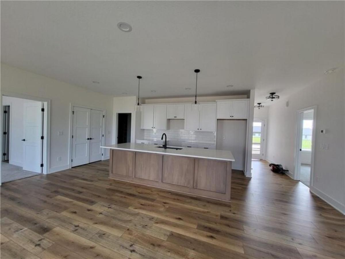 Picture of Home For Sale in Ankeny, Iowa, United States