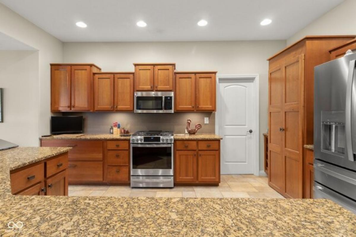 Picture of Home For Sale in Columbus, Indiana, United States