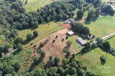 Home For Sale in Lincolnton, North Carolina