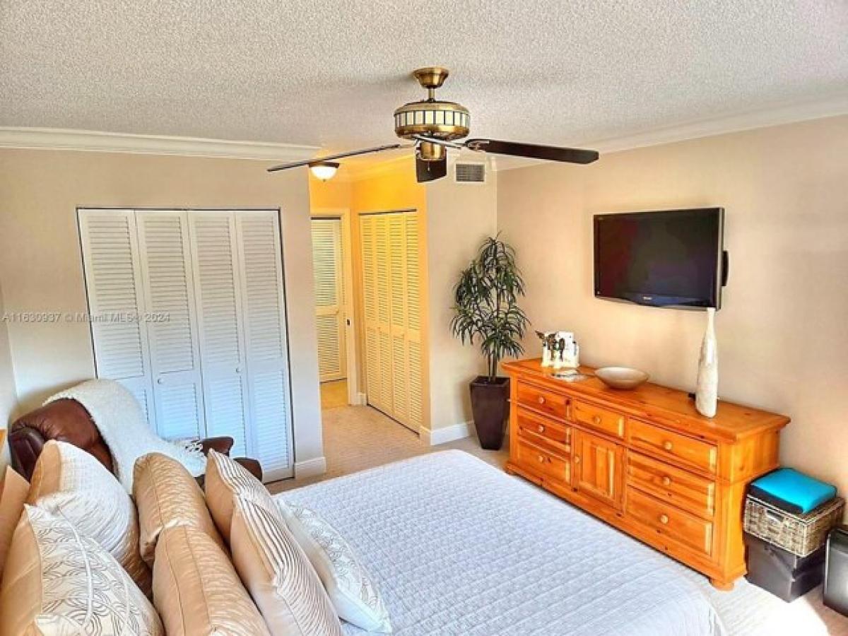 Picture of Home For Sale in Hallandale Beach, Florida, United States