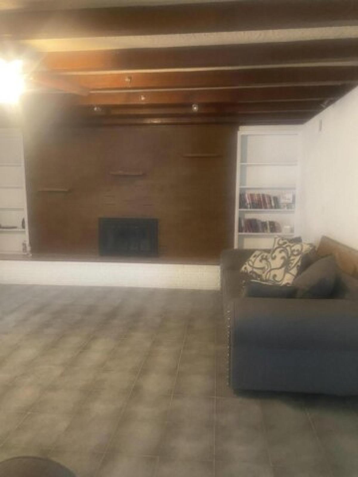 Picture of Home For Sale in Albuquerque, New Mexico, United States