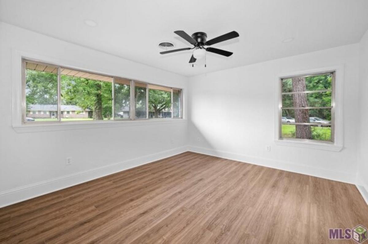 Picture of Home For Sale in Baton Rouge, Louisiana, United States