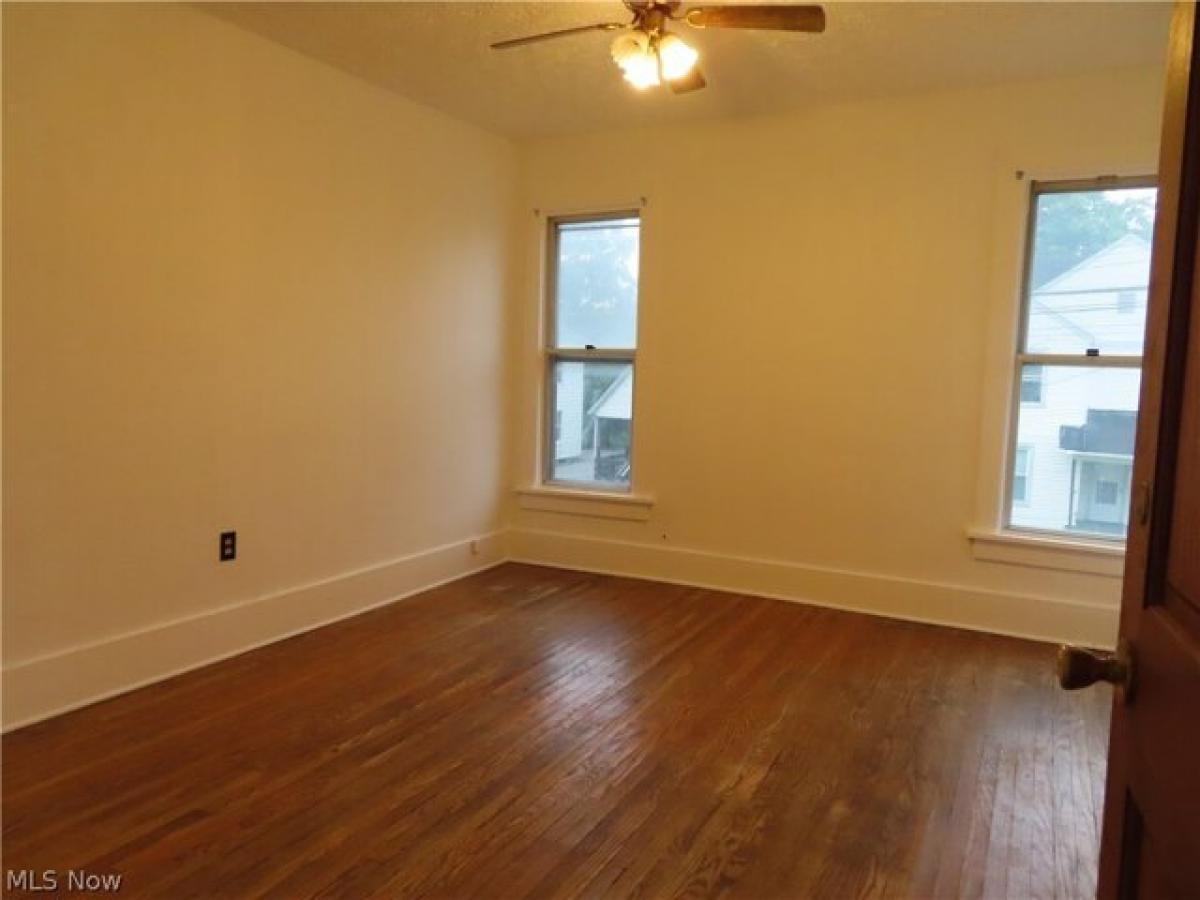 Picture of Home For Sale in Akron, Ohio, United States