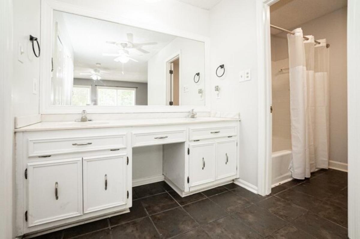 Picture of Home For Sale in Albany, Georgia, United States