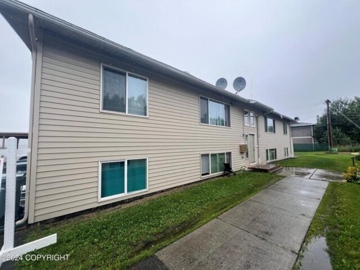 Picture of Home For Sale in Anchorage, Alaska, United States