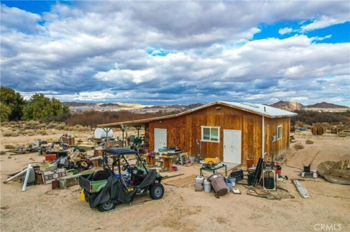 Picture of Home For Sale in Twentynine Palms, California, United States