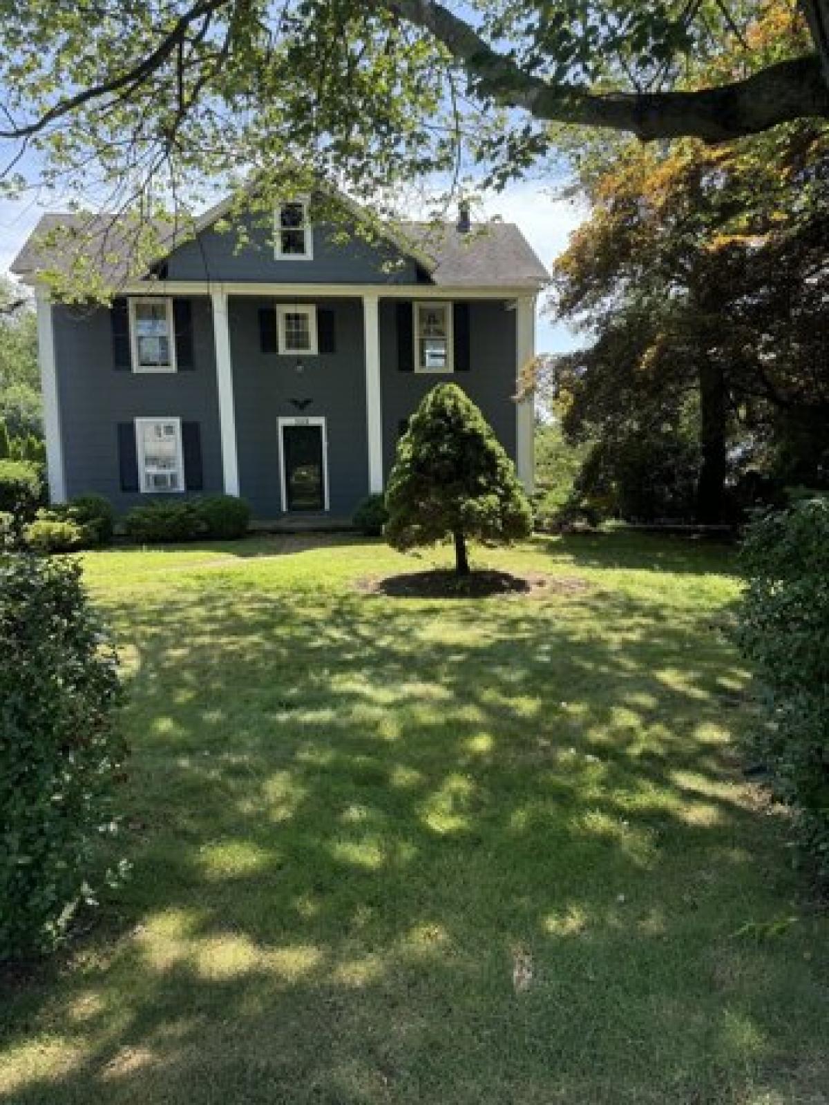 Picture of Home For Sale in Fairfield, Connecticut, United States