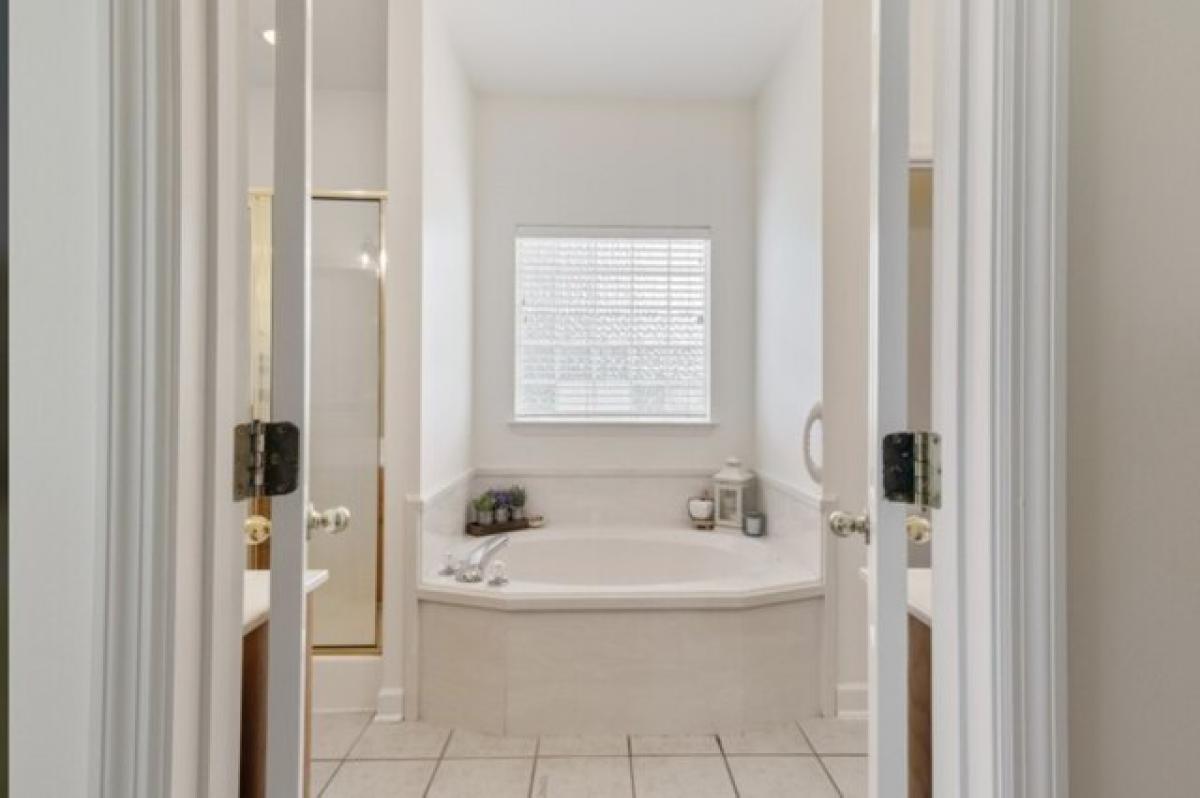 Picture of Home For Sale in Lebanon, Tennessee, United States