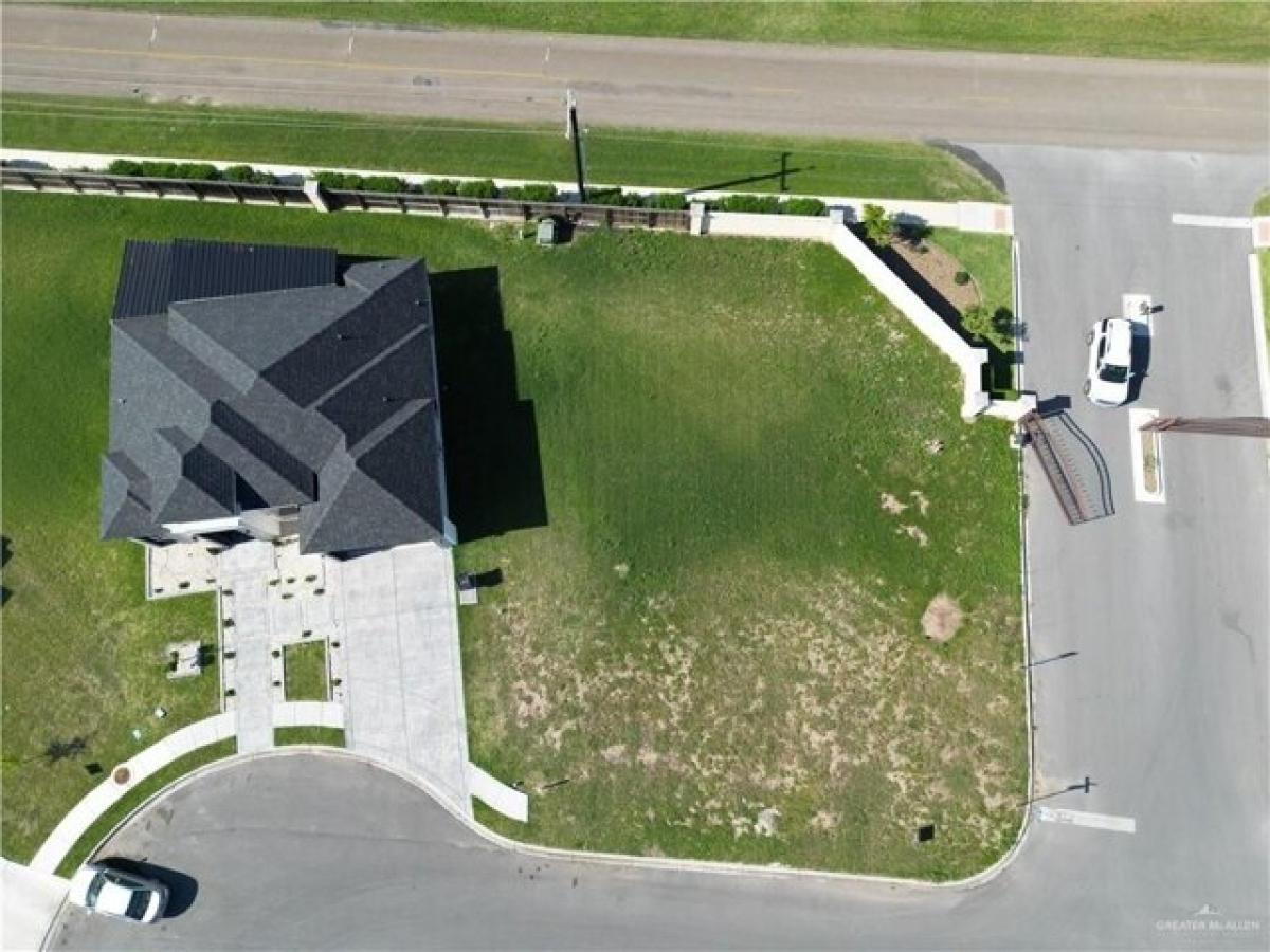 Picture of Residential Land For Sale in Weslaco, Texas, United States