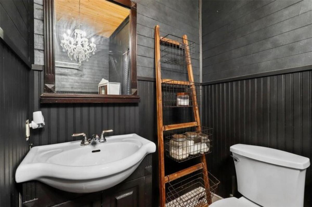 Picture of Home For Sale in Cleburne, Texas, United States