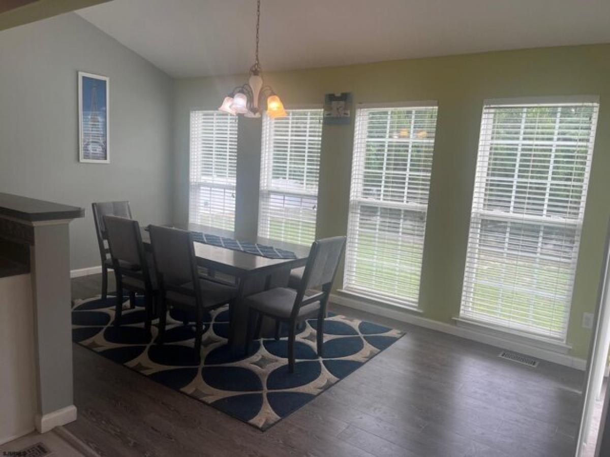 Picture of Home For Sale in Egg Harbor Township, New Jersey, United States