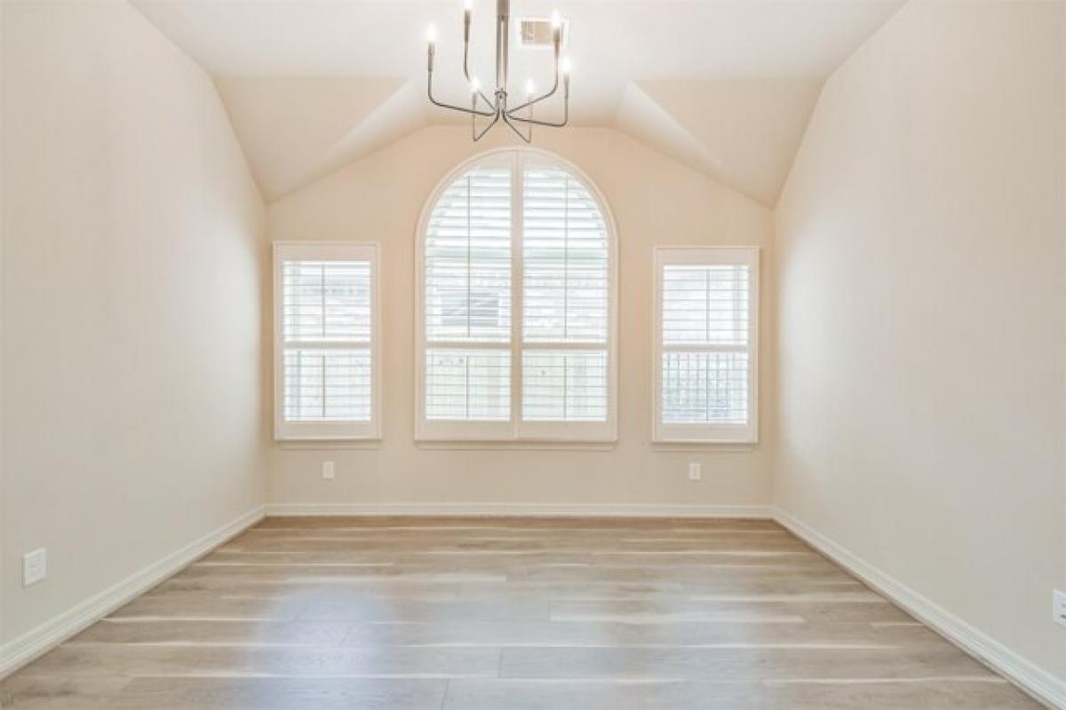 Picture of Home For Sale in The Woodlands, Texas, United States