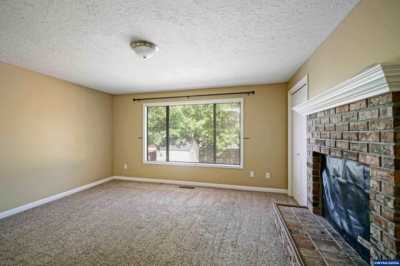 Home For Sale in Salem, Oregon