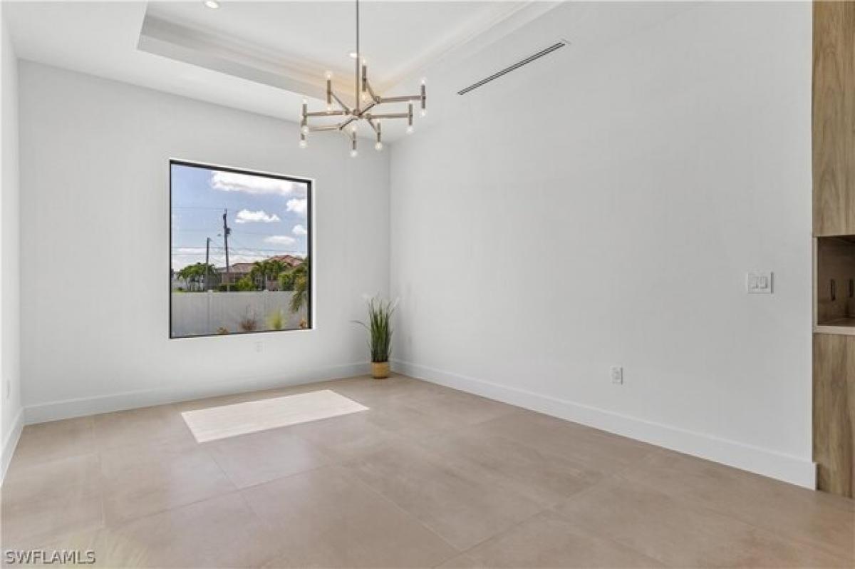 Picture of Home For Sale in Cape Coral, Florida, United States