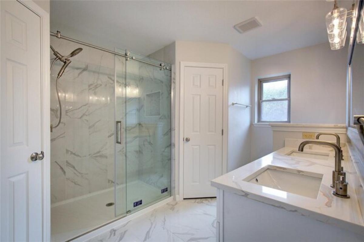 Picture of Home For Sale in Greenville, Texas, United States