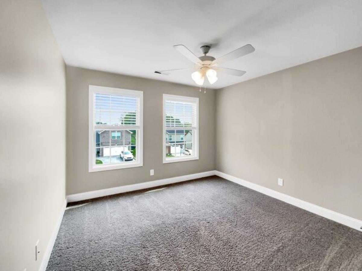 Picture of Home For Sale in Clarksville, Tennessee, United States