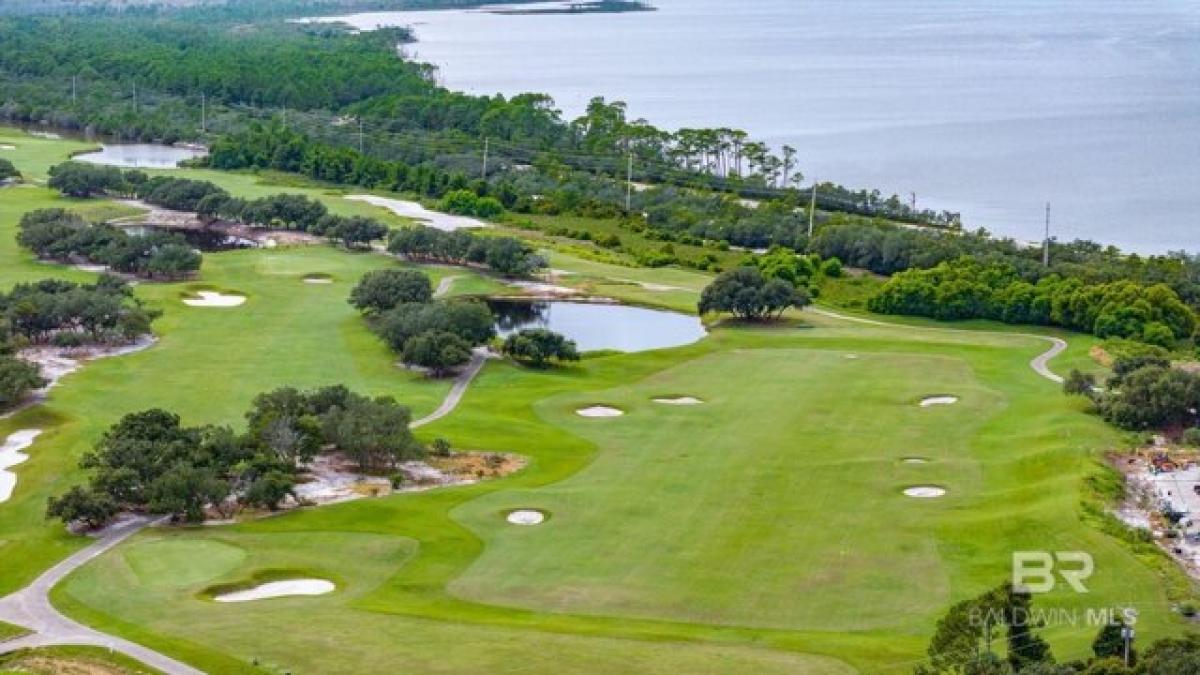 Picture of Home For Sale in Gulf Shores, Alabama, United States