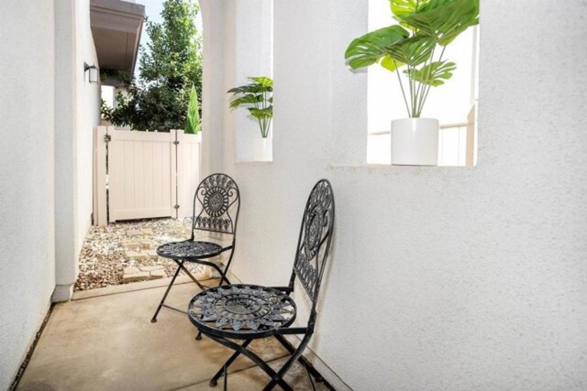 Picture of Home For Sale in Oceanside, California, United States