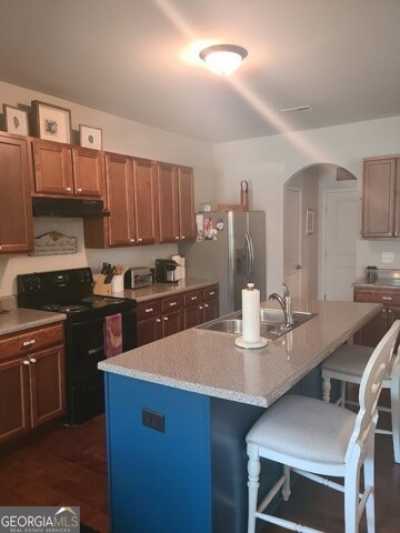 Home For Sale in Newnan, Georgia