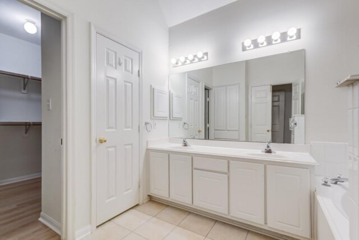 Picture of Home For Sale in Spring, Texas, United States