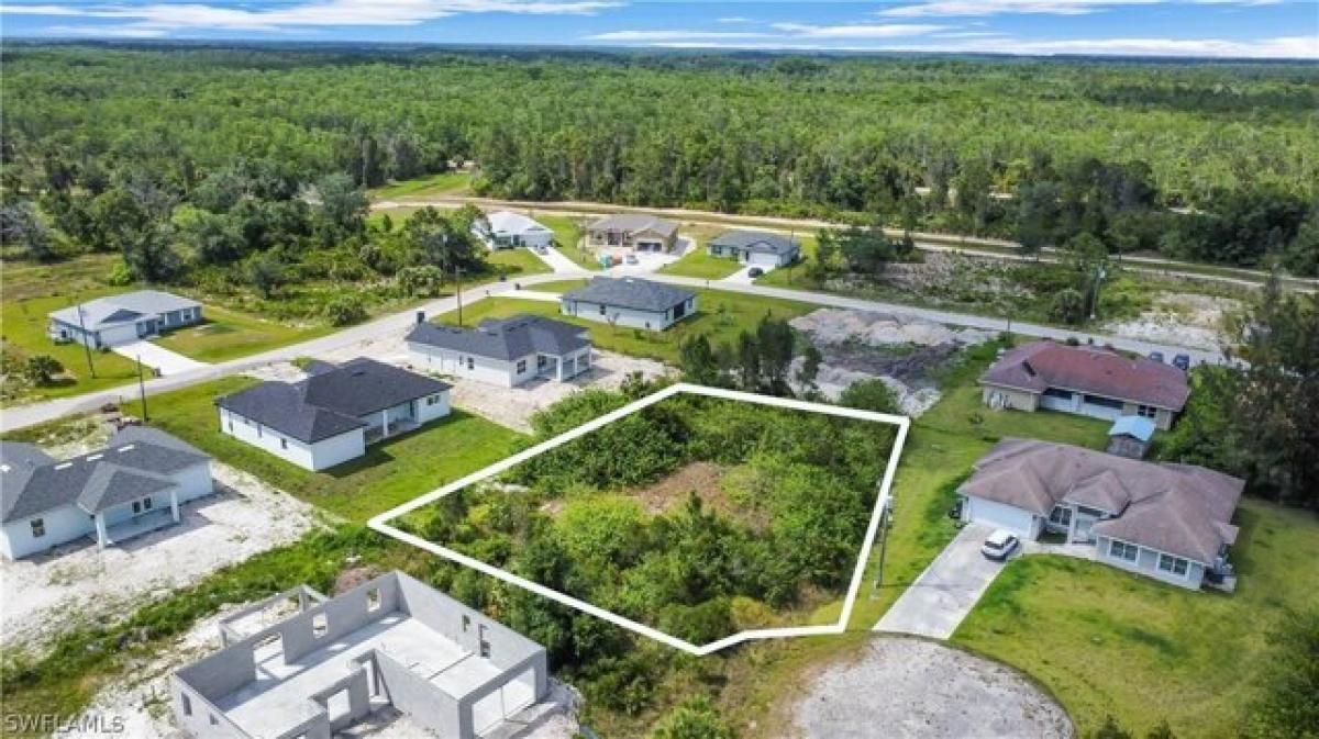 Picture of Residential Land For Sale in Lehigh Acres, Florida, United States