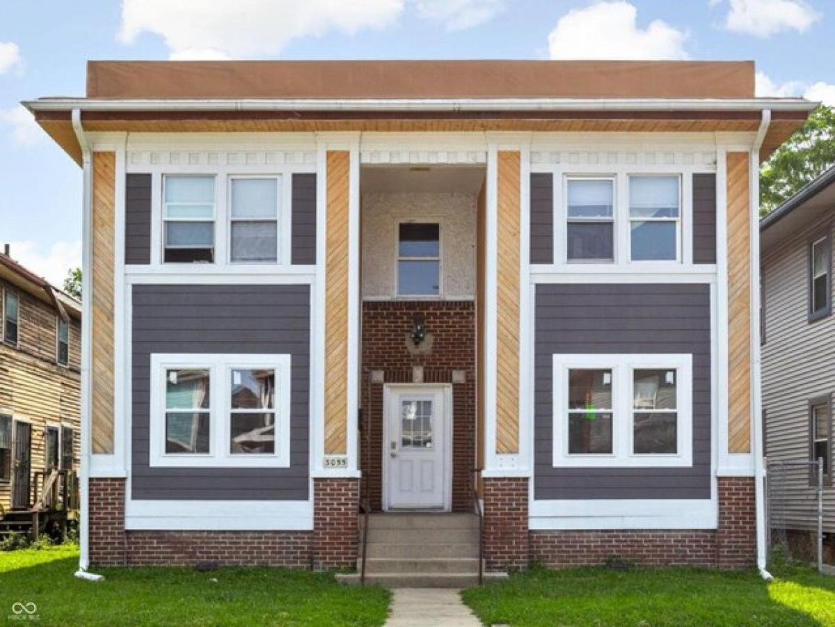 Picture of Home For Sale in Indianapolis, Indiana, United States