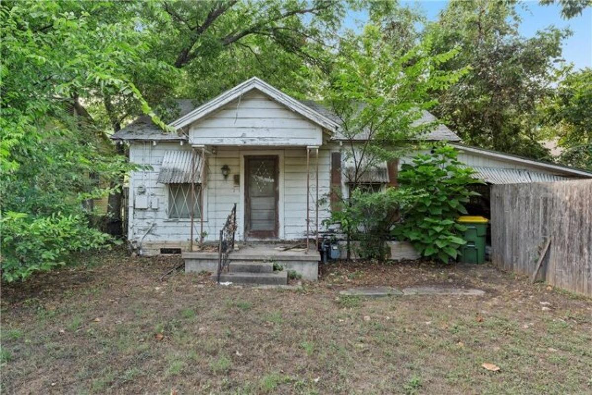 Picture of Home For Sale in Waco, Texas, United States
