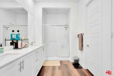 Home For Sale in Valencia, California