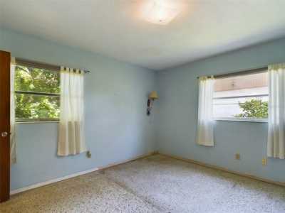 Home For Sale in Saint Petersburg, Florida