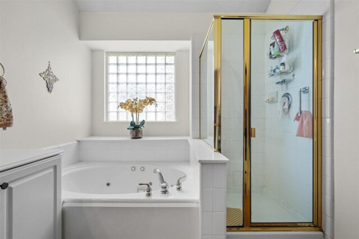 Picture of Home For Sale in Keller, Texas, United States