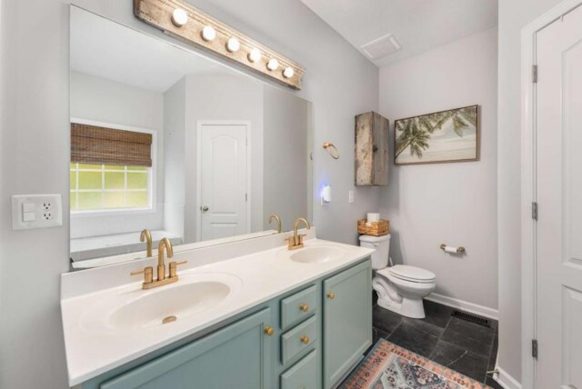 Picture of Home For Sale in Christiana, Tennessee, United States