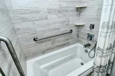 Home For Sale in Sarasota, Florida