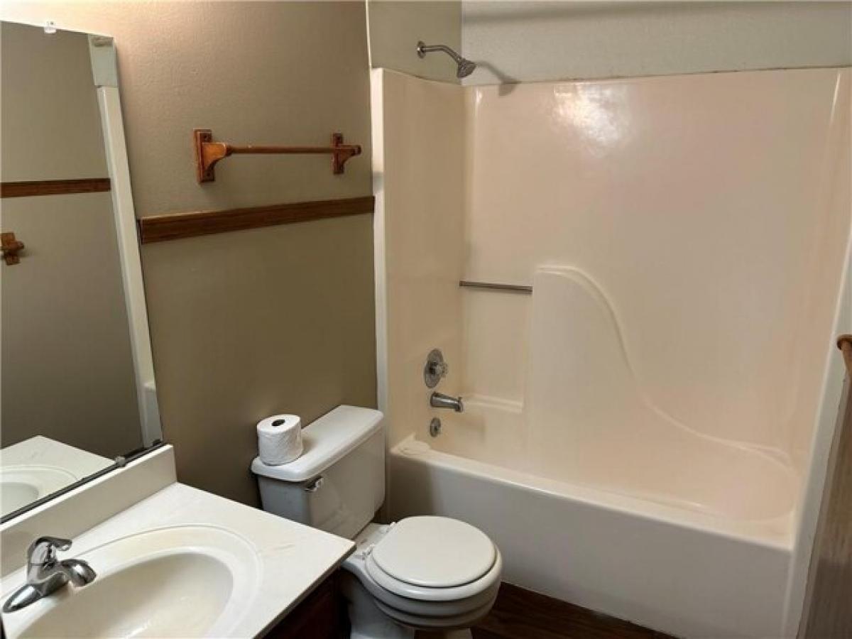 Picture of Home For Sale in Kansas City, Missouri, United States