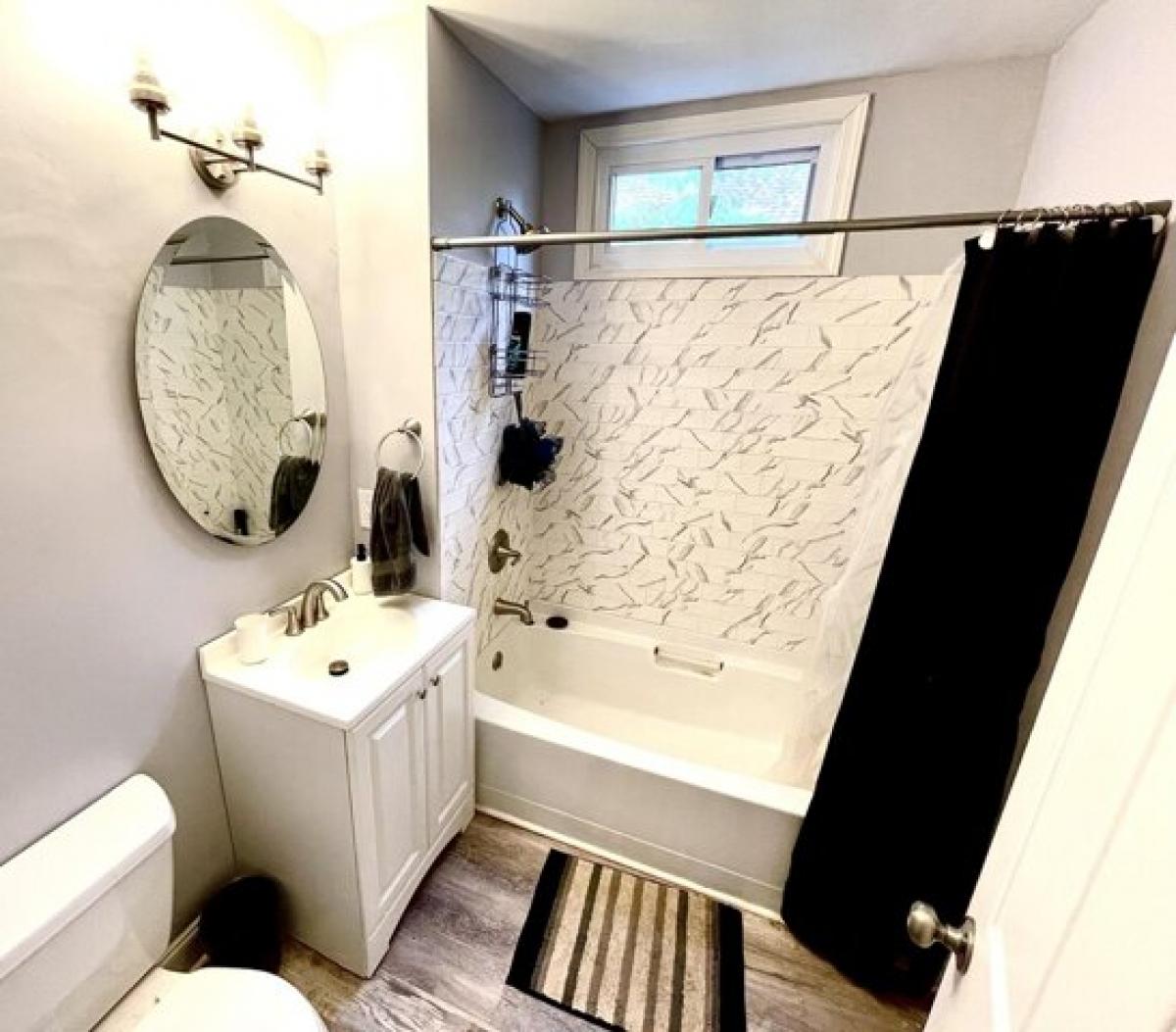 Picture of Home For Sale in Milwaukee, Wisconsin, United States