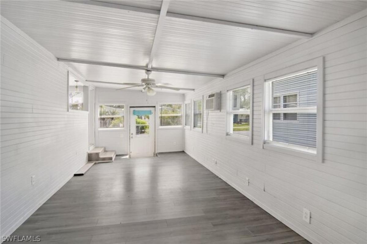 Picture of Home For Sale in North Fort Myers, Florida, United States